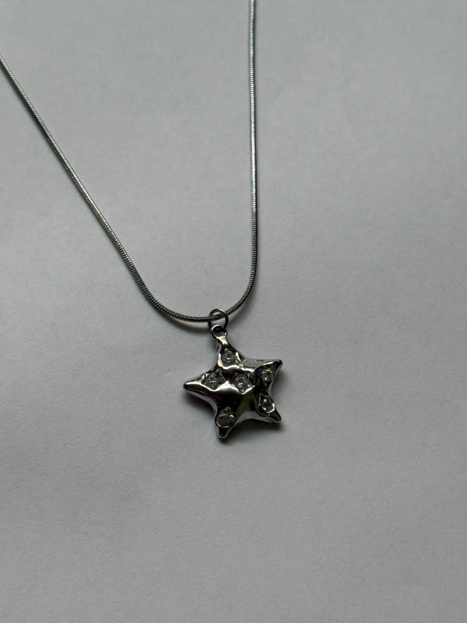 Collar plateado estrella